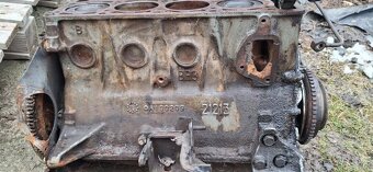 predam polomotor lada niva 1.7i - 3