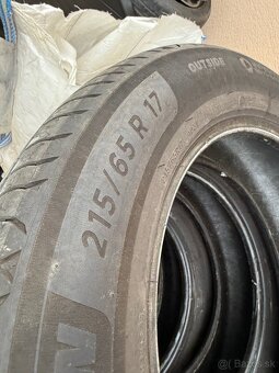 215/65R17 - 3