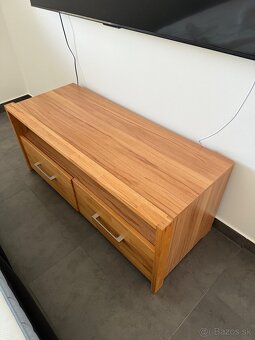 Stolík pod televízor - 3