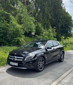 Mercedes - Benz GLA 180 benzín - 3