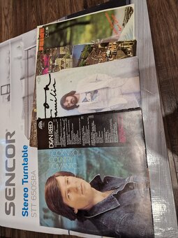 Gramofón s reproduktormi - 3