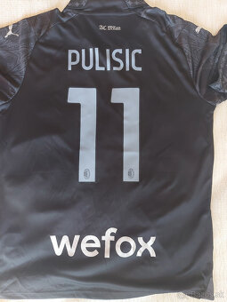 Dres AC Miláno Pulisic - 3