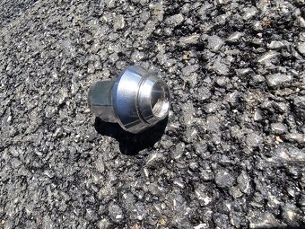 Predam šroby na ford - 3