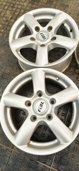 Predám disky Kia Sorento R16 - 3