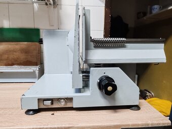 Predám nárezový stroj. - 3