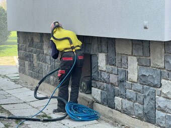 Pieskovanie kameňa, betónu a tehál - 3