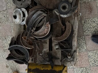 Tatra 603 diely prednej a zadnej napravy - 3