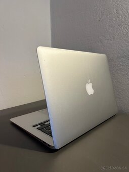 Apple MacBook Air 13” (Early 2015) - 3