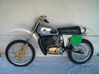 čz250 cross a nove piesty na stabilak - 3