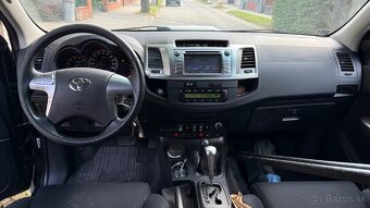Predám Toyota Hilux 3.0 D 6/AT - 3
