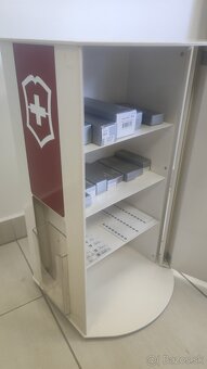 Vitrína Victorinox - 3