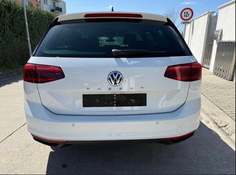 Volkswagen Passat Variant 2.0 TDI EVO Business DSG - 3