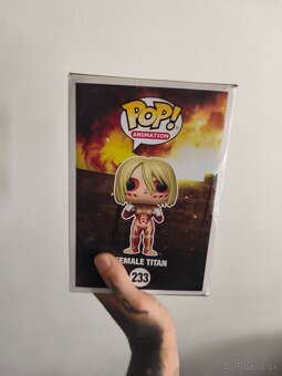 Predám figurku female titan attack on titan - 3