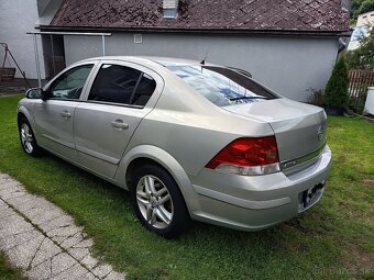 Opel Astra H 1,6i 16v benzín , tempomat - 3