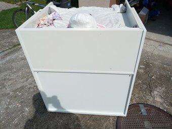 Komoda s prebalovacim pultom - 3