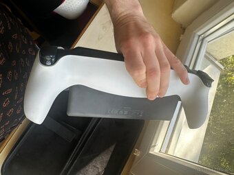 Playstation portale - 3