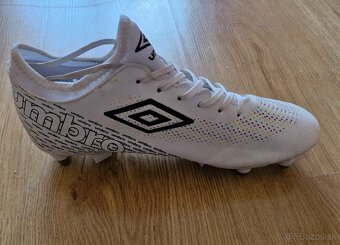 Umbro Aurora league SG - 3