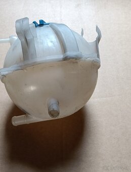 Nádržka na vodu - 3