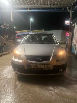 Kia Rio - 3
