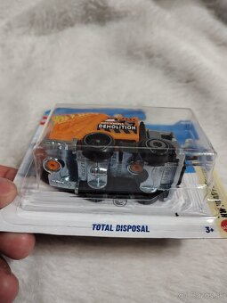 Hot wheels TH - 3