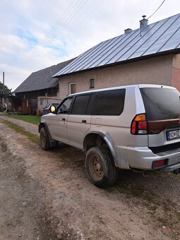 Pajero sport 2.5 - 3