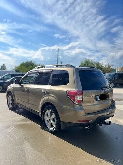 Subaru Forester PREMIUM - 3