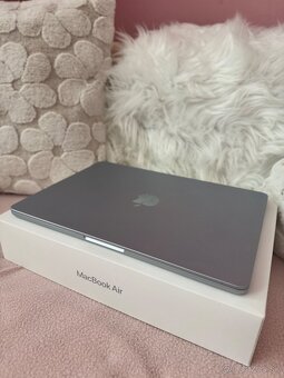 Predám MacBook Air 13 M4/ 256gb/ Sky Blue - 3