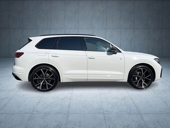 Volkswagen Touareg R-Line Black Panorama Matrix AHK ACC Nav - 3