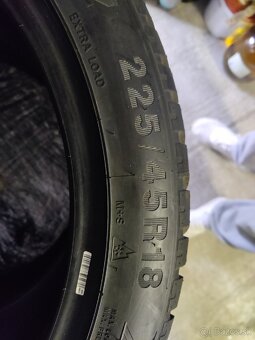 225/45 R18 - 3