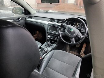 Rozpredam Škoda Superb 2 2.0 TDi 125kw manual sedan . Kod mo - 3