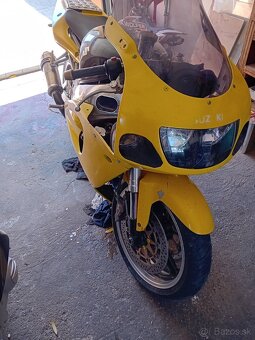 Suzuki gsxr 750 - 3