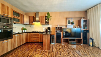 Útulný 5-izbový rodinný dom v Oslanoch s garážou - 3