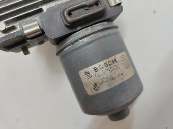 motorcek stieracov vw 3D1955120B 0390241917 50€ - 3