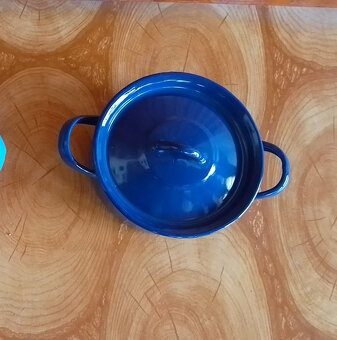 Nepoužitý hrniec, kastról a nádoba - 3