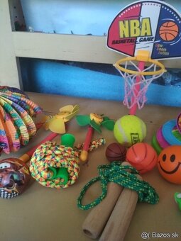 Hračky na von - prak, lampión, švihadlá, mini basketbal - 3
