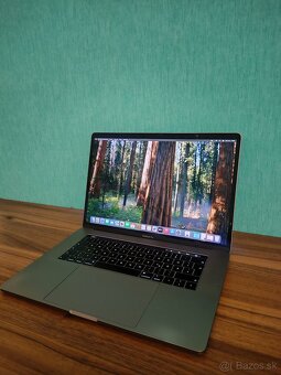 Apple MacBook Pro 15 2018 – i7 / 16GB / 256GB - 3
