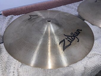 ZILDJIAN 14" A NEW BEAT HI HAT - 3
