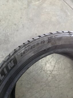Zimné pneu 245/40/19 michelin 2kusy - 3
