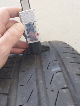 Letné 235/50 R19 pirelli - 3