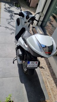 Honda SH125 r.v.2019 s kufrom a plachtou - 3