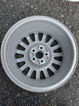 Predám 1 ks alu disk BORBET - škoda fábia - 3
