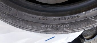 Pneu 245/45 r18 - 3