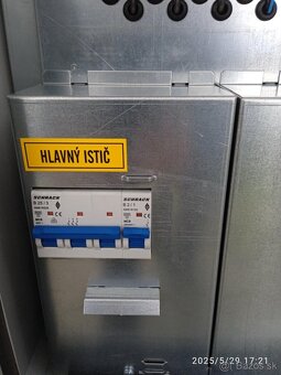 ELEKTROMEROVÝ ROZVÁDZAČ - 3