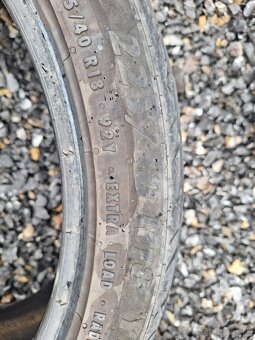 225/40 R18 - 3
