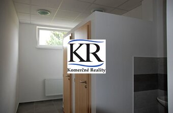 Na prenájom 2 kancelárie 24 m2 a 17 m2, v Trenčíne – širši - 3