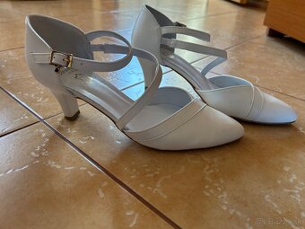 Biele kožené lodičky - 3