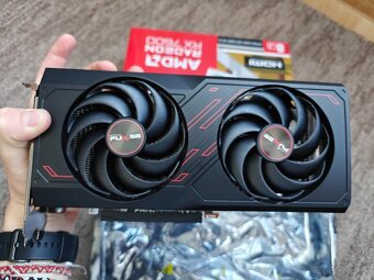 AMD RADEON RX7600 8GB - 3
