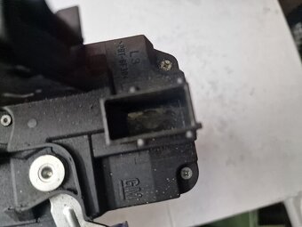 Zámok dverí Renault Trafic - 3