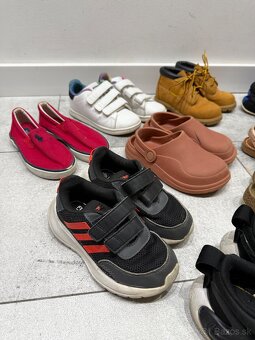 Predám obuv veľkosť  25-27  3€ kus - 3