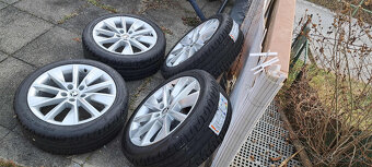 18 Skoda Octavia - 225/45R18 - 3